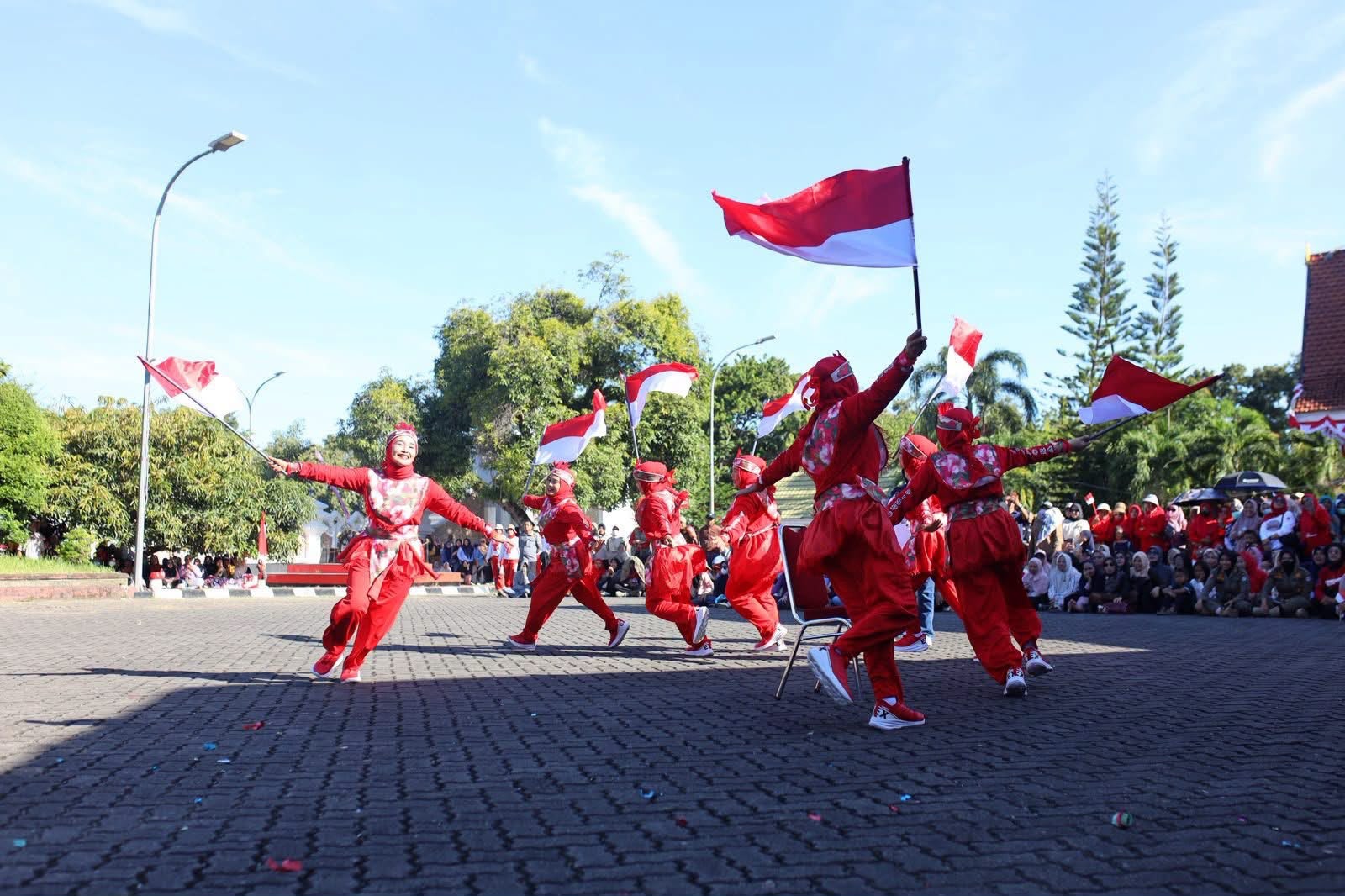 Meriahkan HUT RI ke-81, Bupati Bone Buka Lomba Senam Kreasi Antar OPD